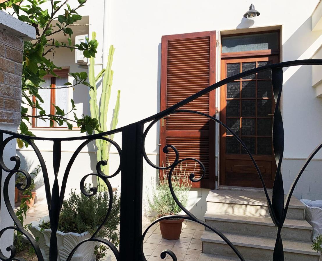 Tap Apartments - In Independent House With Private Garden Alghero Buitenkant foto