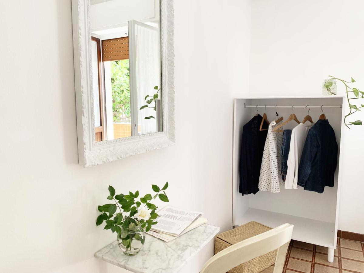 Tap Apartments - In Independent House With Private Garden Alghero Buitenkant foto